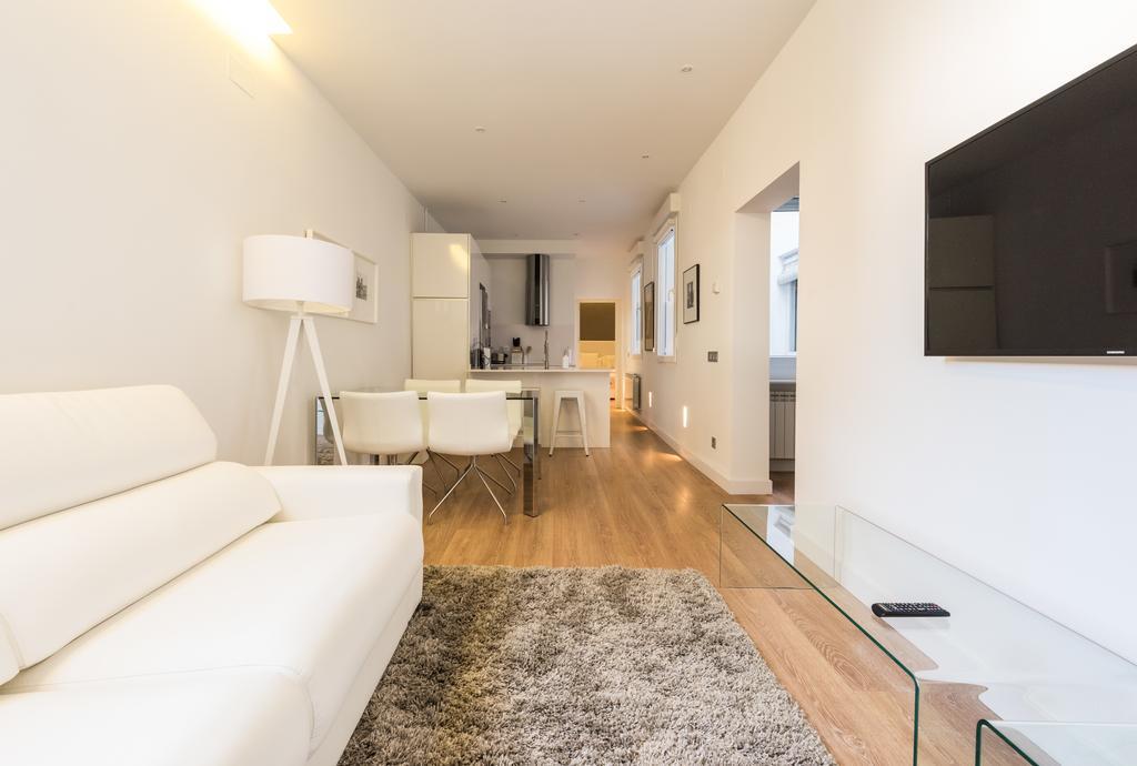 Opera Suites Madrid Exterior foto