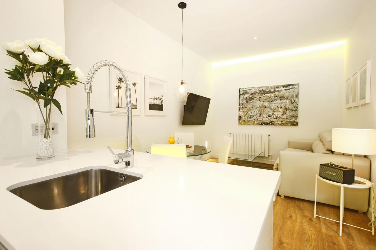 Opera Suites Madrid Exterior foto